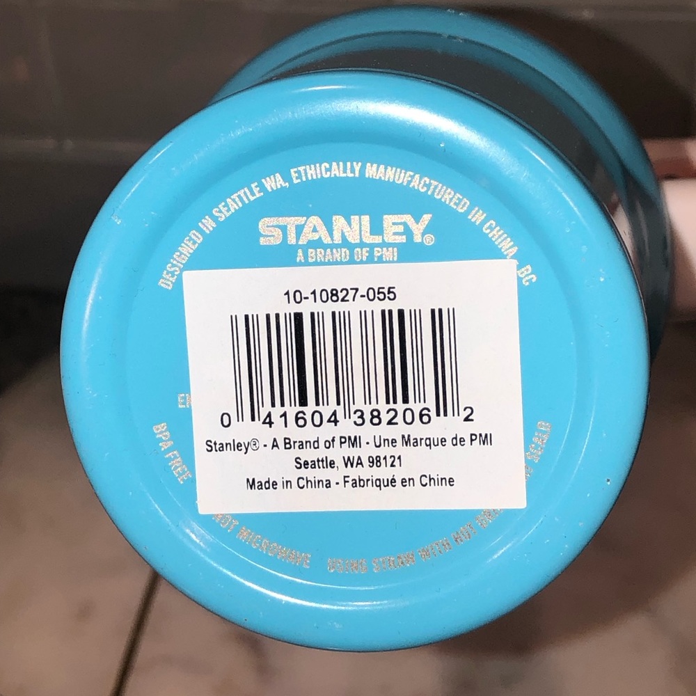 ✨NWT✨ Stanley 30 oz. Quencher H2.0 FlowState Tumbler Pool Ombré - Picture 11 of 12